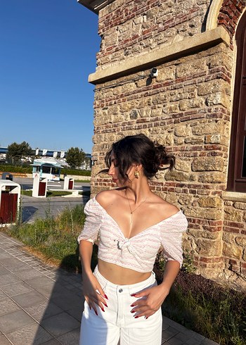 Kalp yaka crop