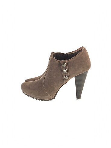 Deichmann Bot %70 İndirimli.
