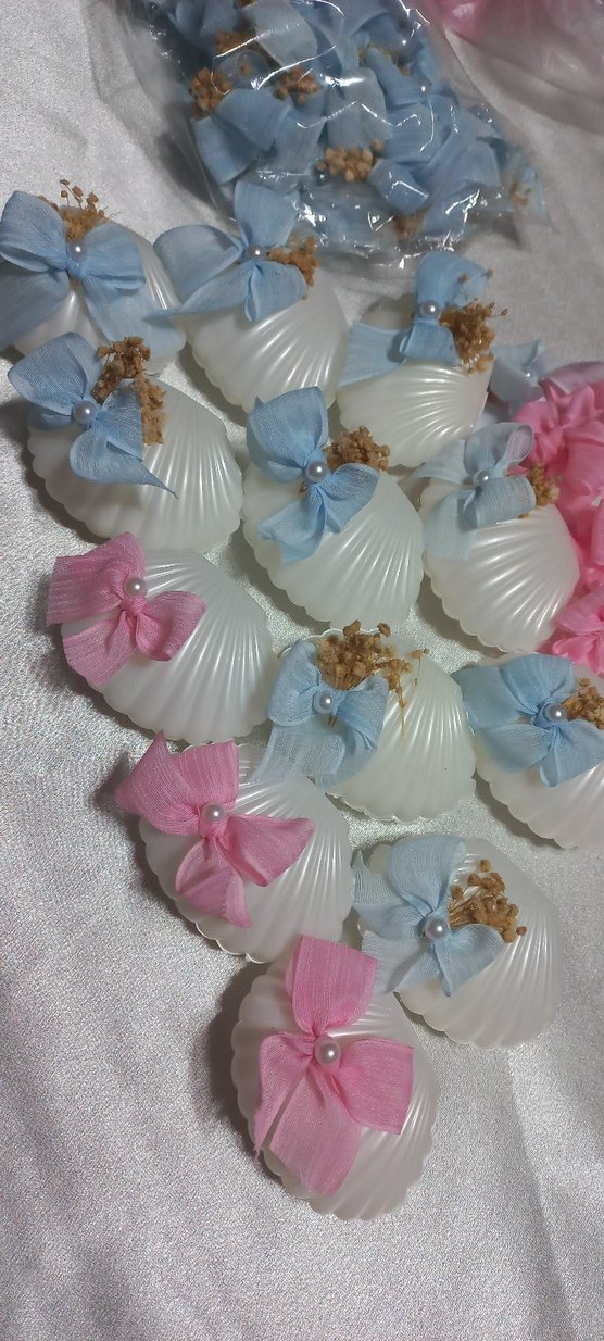 İnci Detaylı Pembe yada mavi olabilir  Fiyonklu mum hediyelik - Görsel 5