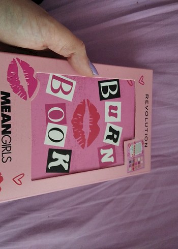 Revolution Revolution Mean Girls Burn Book Far Paleti