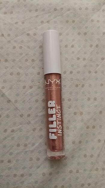 Nyx dudak parlatıcı 