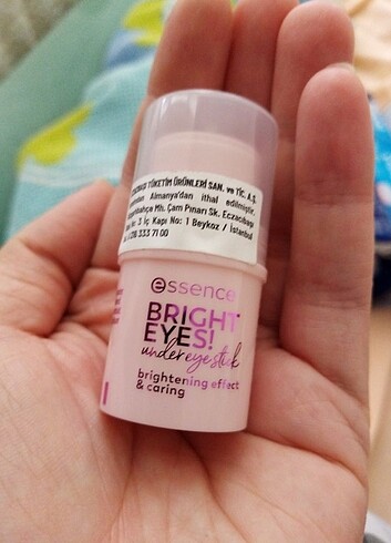 Essence bright eyes 