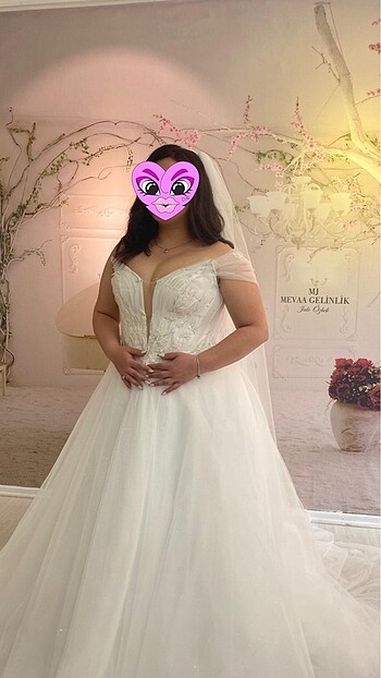 Dai model gelinlik