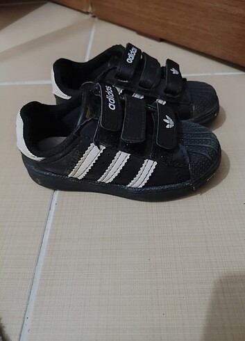 23 Beden Adidas ayakkabı