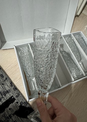 Kristal Desenli 6'lı Beyaz Kadeh Seti - Görsel 3