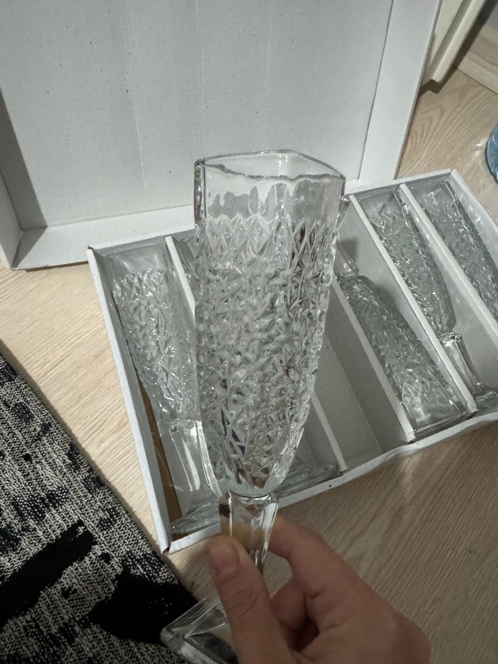 Kristal Desenli 6'lı Beyaz Kadeh Seti - Görsel 3