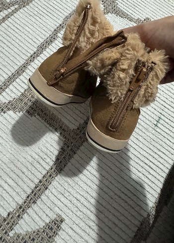 Kız Çocuk Kahverengi Süet Tüylü Bot - Görsel 6