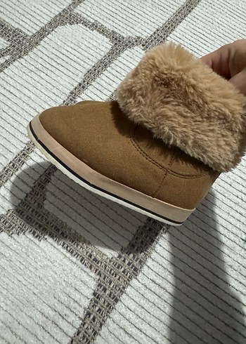 Kız Çocuk Kahverengi Süet Tüylü Bot - Görsel 3