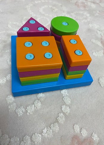 Beden Kiki Renkli Geometrik Şekiller Bulmaca Oyunu