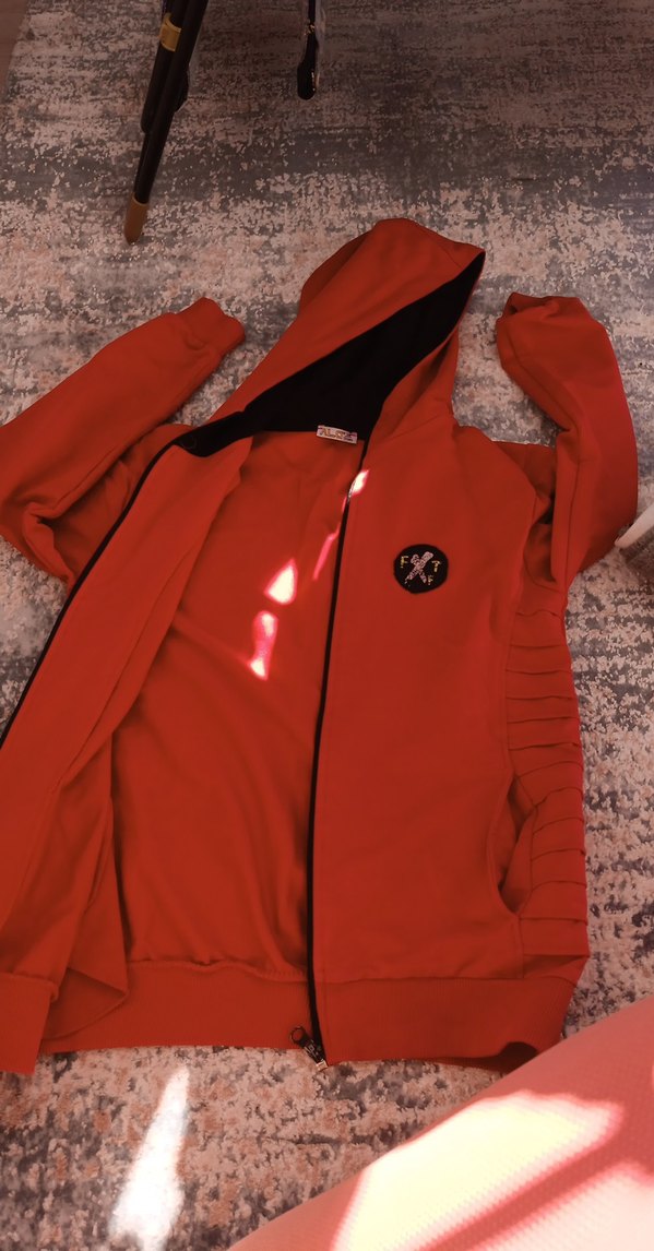 Kırmızı Kapüşonlu Fermuarlı erkek çocuk Ceket - Görsel 2