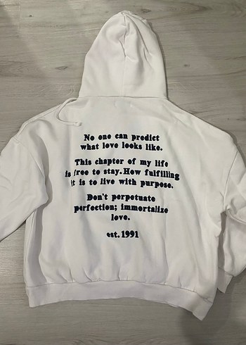 Beyaz Kapüşonlu Kadın Sweatshirt - Görsel 3