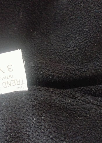 Kırmızı Kapüşonlu Erkek Çocuk Mont - Görsel 8