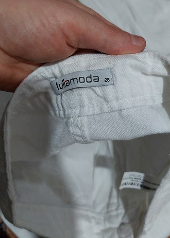28 Beden beyaz Renk Nakışlı Beyaz Kadın Bol Kesim Kot Pantolon
