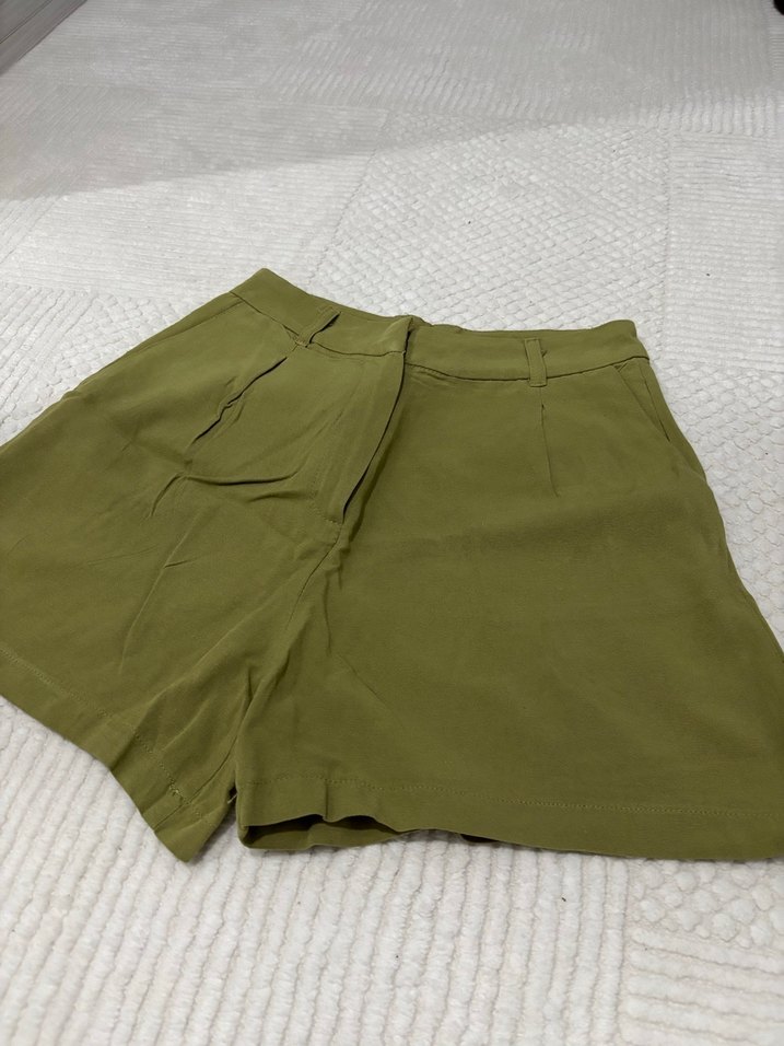 Kadın Haki Renkli Pilili Yüksek Bel Şort - Görsel 5