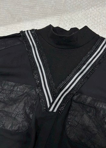 Siyah V Yaka Uzun Kollu Kadın Gömlek - Görsel 2