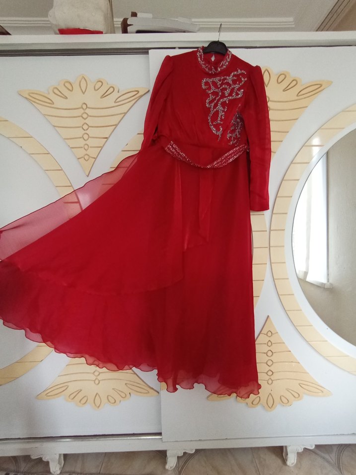 iki saat tek giyildi şaliyla beraber yollanacak - Görsel 4