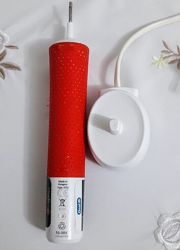 Beden BRAUN ORALB ŞARJLI DİŞ FIRÇASI ÇOCUK