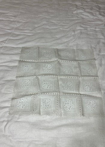 İşlemeli Beyaz Masa Örtüsü - Görsel 5