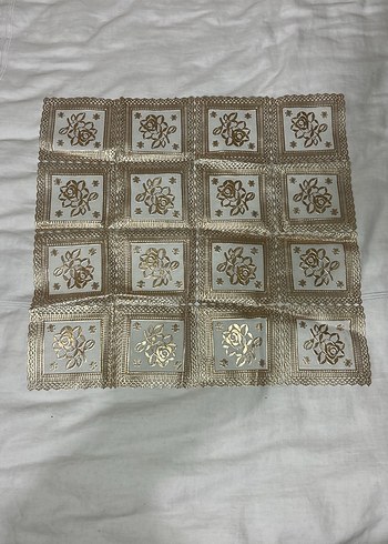 İşlemeli Beyaz Masa Örtüsü - Görsel 2