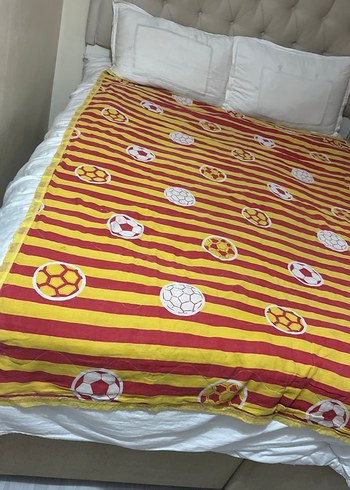 Çocuklar için renkli futbol desenli battaniye - Görsel 5