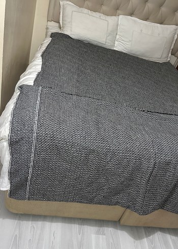 Gri Desensiz Yatak Örtüsü - Görsel 3