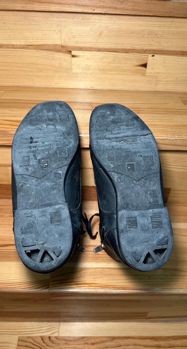 Klasik Siyah Deri Erkek Botları - Görsel 4