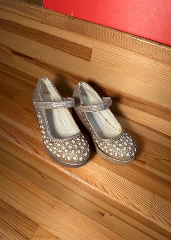 Kız Çocuk Altın Renk İşlemeli Boncuklu Babet - Görsel 3