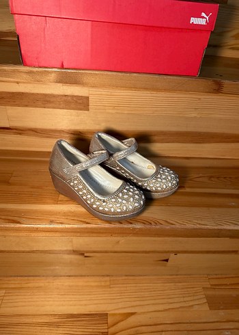 Kız Çocuk Altın Renk İşlemeli Boncuklu Babet - Görsel 2