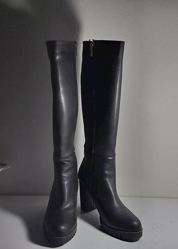 Siyah Deri Topuklu Uzun Çizme - Görsel 5