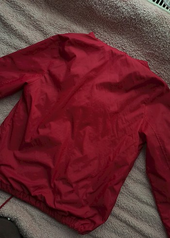 KIRMIZI KAPUSONLU FERMUARLI  YAGMURLUK / RUZGARLIK bomber tarzı - Görsel 3