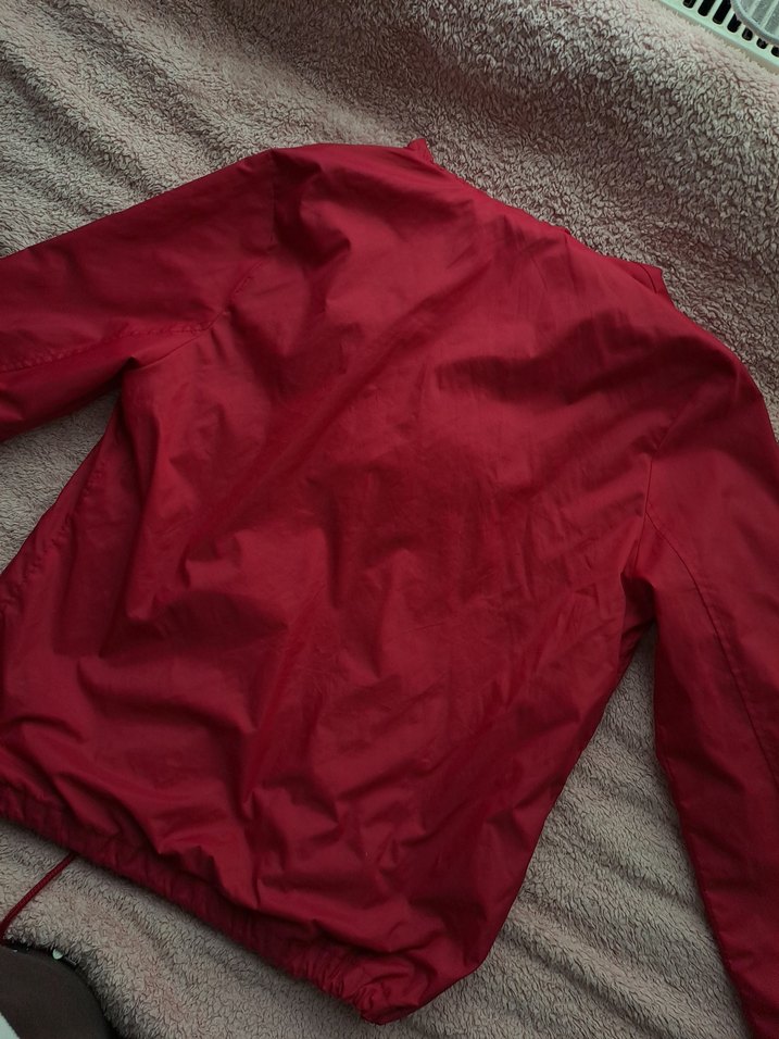 KIRMIZI KAPUSONLU FERMUARLI  YAGMURLUK / RUZGARLIK bomber tarzı - Görsel 3