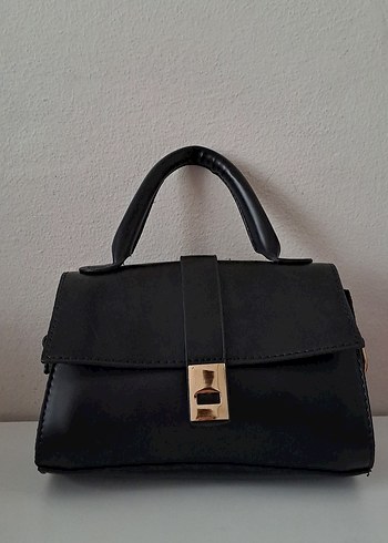 Siyah Deri Tokalı  askılı veya el Çantası kücük - Görsel 3