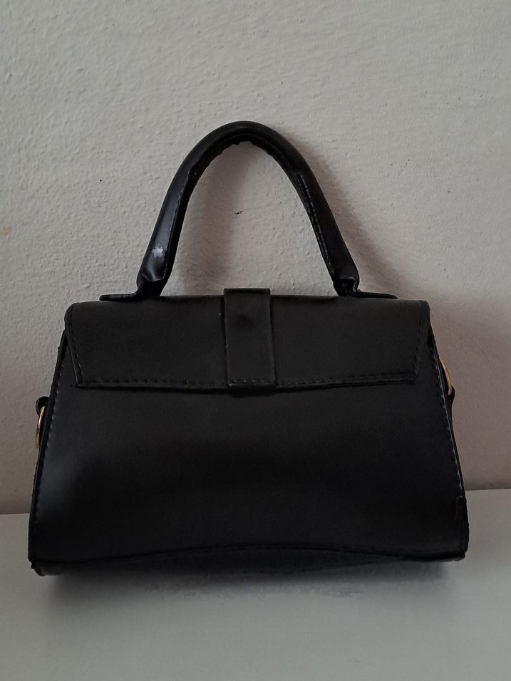 Siyah Deri Tokalı  askılı veya el Çantası kücük - Görsel 4