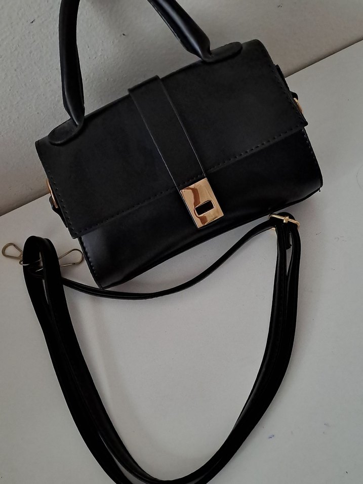 Siyah Deri Tokalı  askılı veya el Çantası kücük - Görsel 5