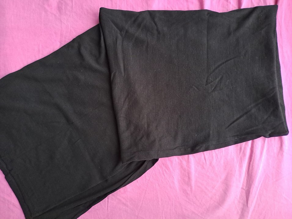 Siyah Yırtmaçlı Midi Dar Etek - Görsel 2