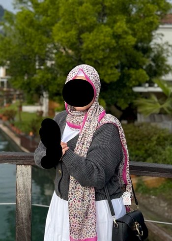 Çiçek Desenli Kadın Fular - Görsel 2