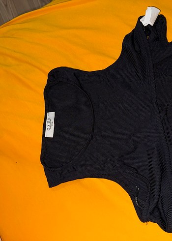 Siyah crop - Görsel 2