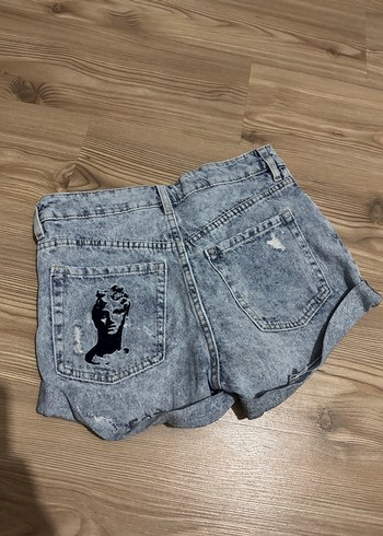 Düğmeli Baskılı Kadın Kot Şort - Görsel 2