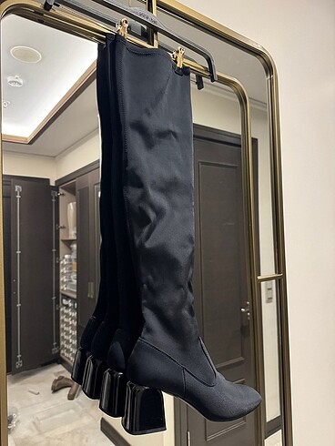 37 Beden siyah Renk Stradivarius siyah çizme