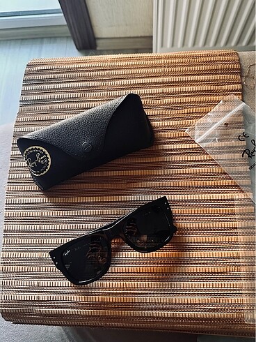 Mega wayfarer