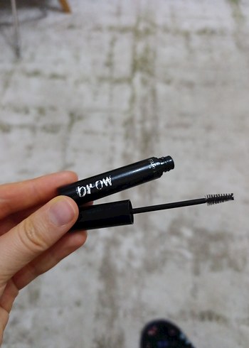 Bej Maskara - Farmasi - Görsel 2