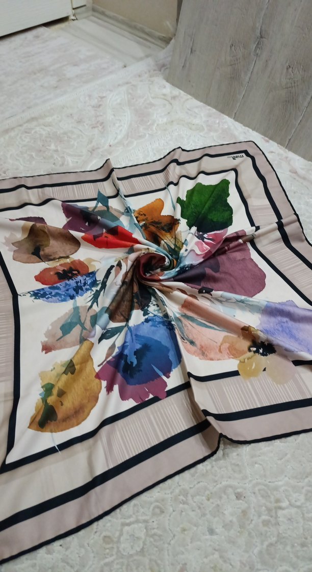 Çiçek Desenli Çok Renkli Kadın EŞARP - Görsel 5