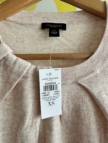 Ann Taylor Ann Taylor etiketli triko bluz