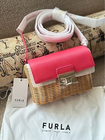 Furla Hasır model Venere