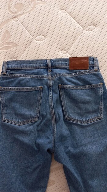 38 Beden mavi Renk Zara jean
