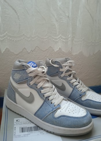 Nike Air Jordan 1 Retro High OG Hyper Royal