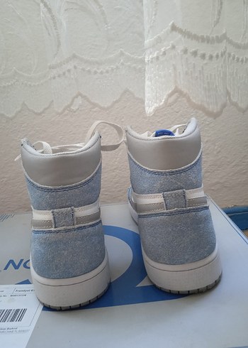 37 Beden mavi Renk Nike Air Jordan 1 Retro High OG Hyper Royal
