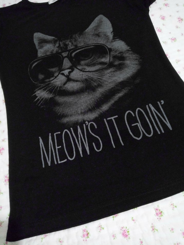 Gri Baskılı Gotik Kedi Tişörtü - Görsel 3