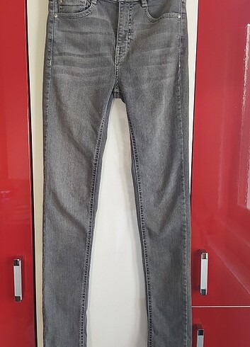 34 Beden PULL&BEAR gri 34 beden skiny jean