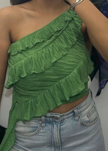 Zara Fırfırlı Yeşil bluz zara